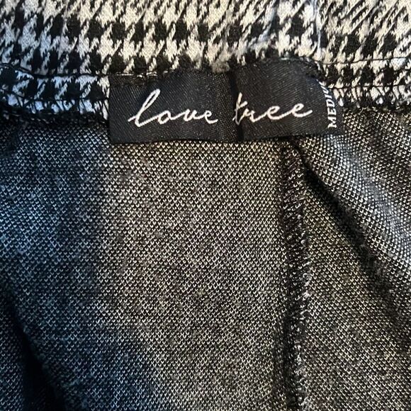 Love Tree Women's Black and White Houndstooth Stretch Trouser Pants - Picture 6 of 7